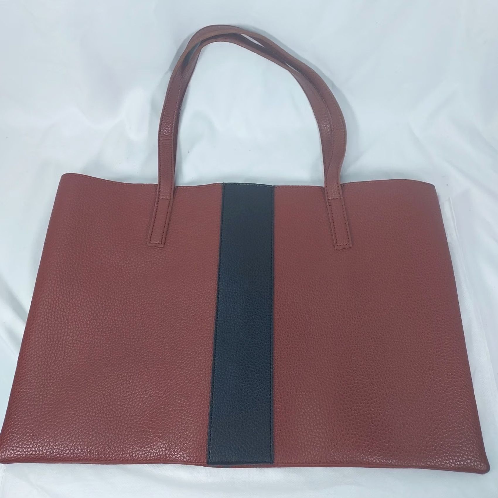 Vince Camuto Vince Camuto Tote Bag Brown Faux Leather with Black Stripe Dust Bag Large Pebbled Inner Pockets Zipper Size ONE SIZE - 2 Thumbnail
