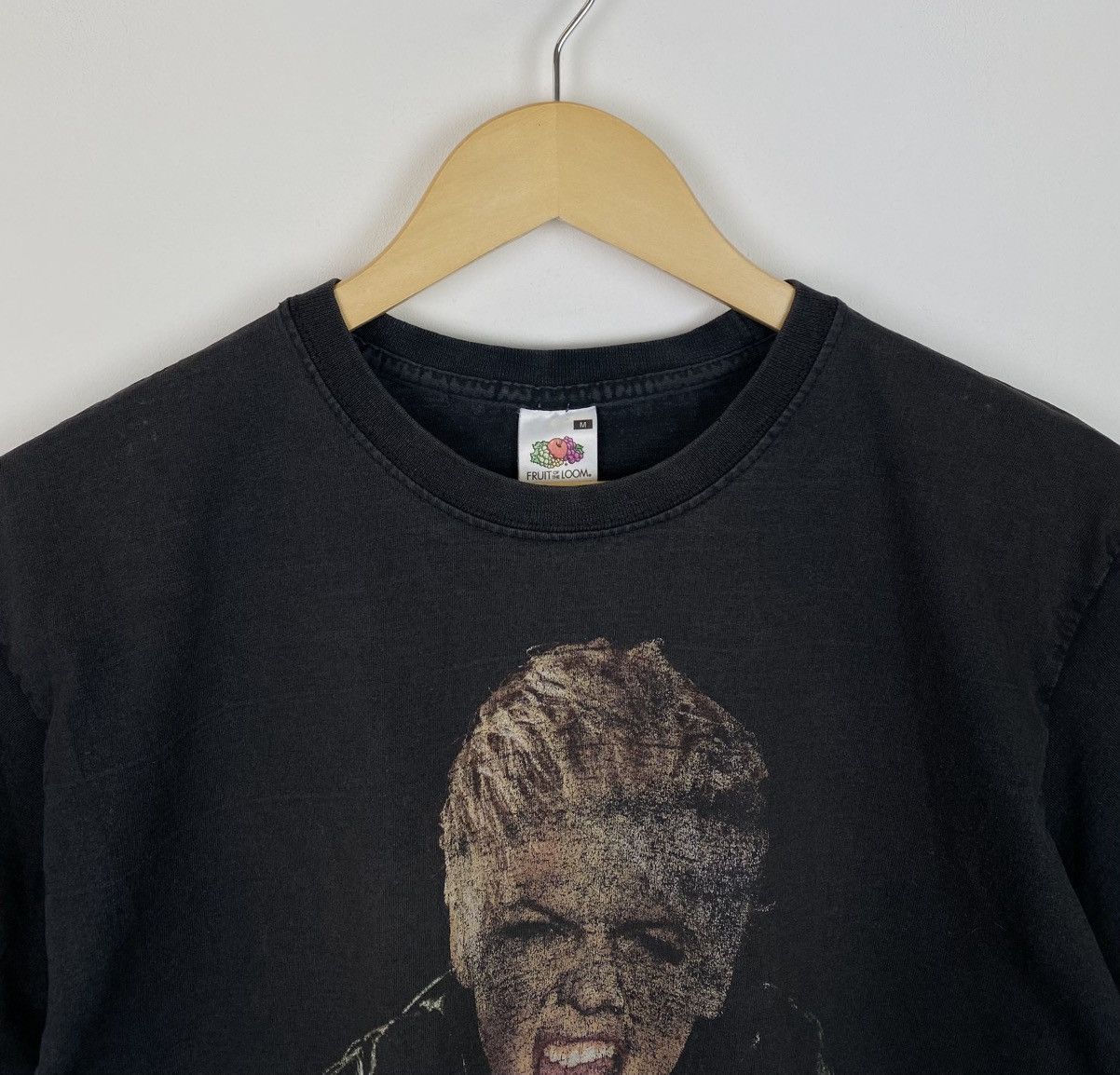 Band Tees Pink Funhouse 2009 World Tour Band T-Shirt Black Top Size M Size US M / EU 48-50 / 2 - 2 Thumbnail