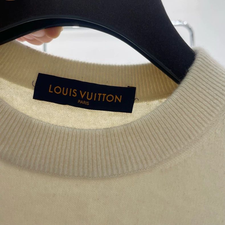Louis Vuitton Louis Vuitton Knitted beige sweatshirt 2501-Nextarrow Size US M / EU 48-50 / 2 - 4 Thumbnail