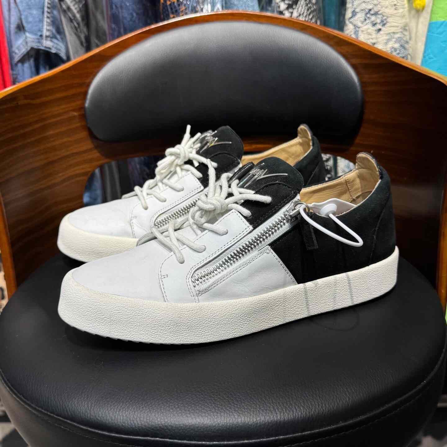 Giuseppe Zanotti Giuseppe Zanotti Black Lowtop Sneakers 43.5 Men Size US 10.5 / EU 43-44 - 1 Thumbnail