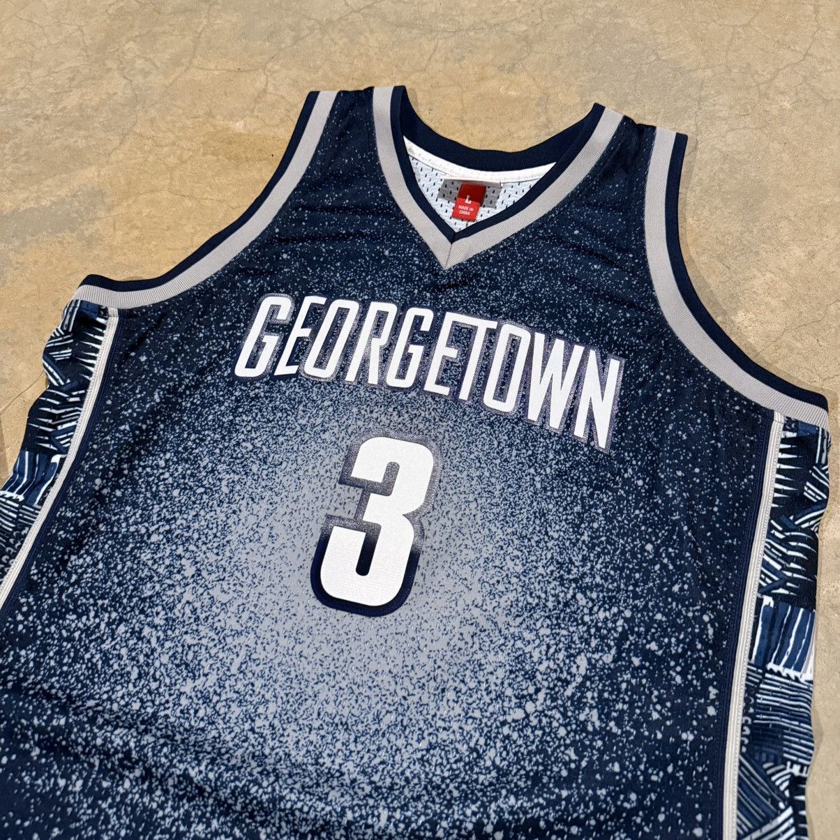 Mitchell & Ness Mitchell & Ness Allen Iverson #3 Georgetown Hoyas Jersey Size US L / EU 52-54 / 3 - 4 Thumbnail