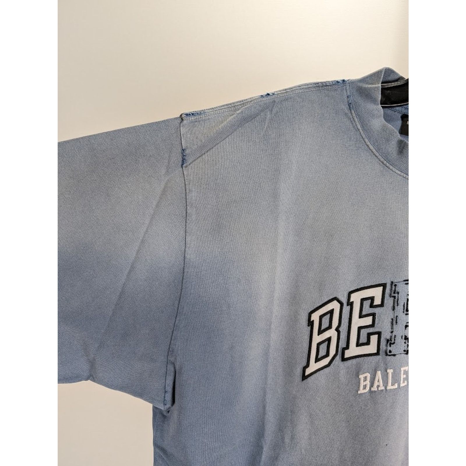Balenciaga o1rshd1 Short Sleeve T-Shirt in Blue Size US M / EU 48-50 / 2 - 9 Thumbnail