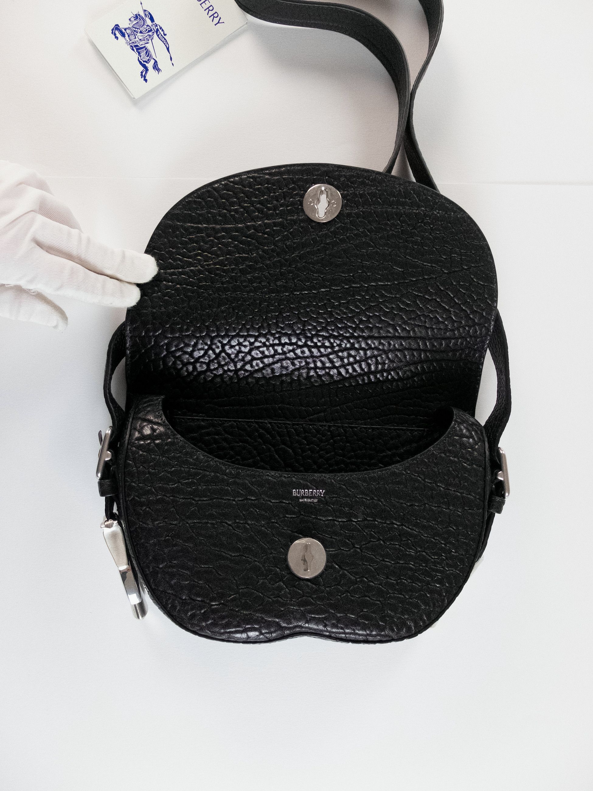 Burberry BURBERRY Chess small black leather crossbody bag Daniel Lee Size ONE SIZE - 10 Thumbnail