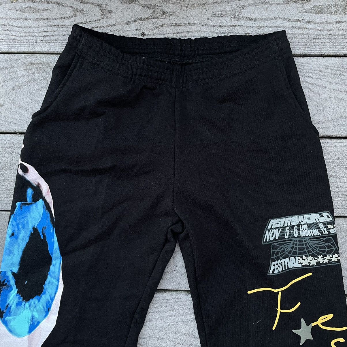 Travis Scott Rare Travis Scott Astrofest 2021 Exclusive Utopia size M Size US 34 / EU 50 - 6 Thumbnail