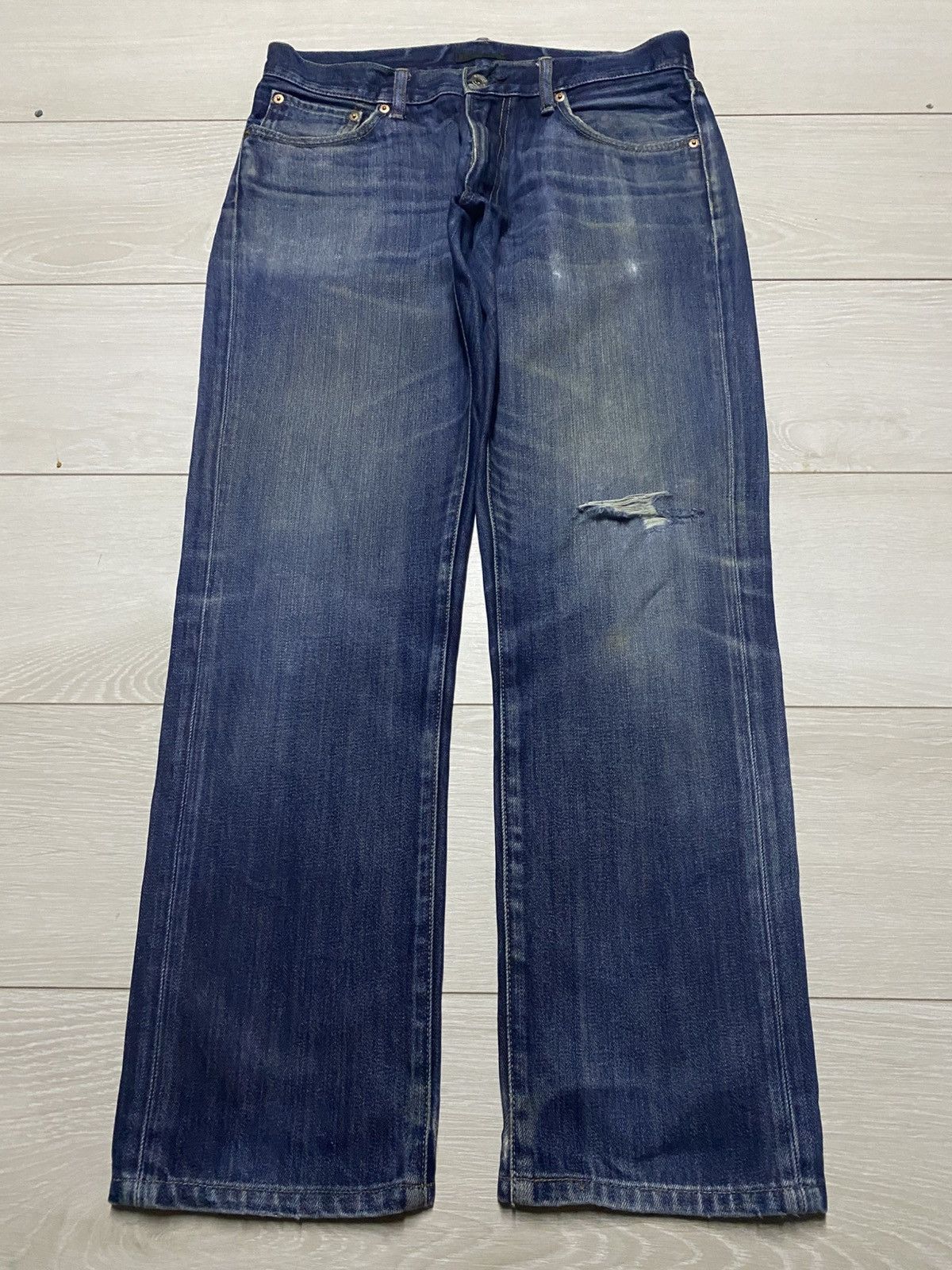 Uniqlo Vintage Japanese Uniqlo Blue wash Distressed Slim Fit Jeans Size US 32 / EU 48 - 1 Thumbnail