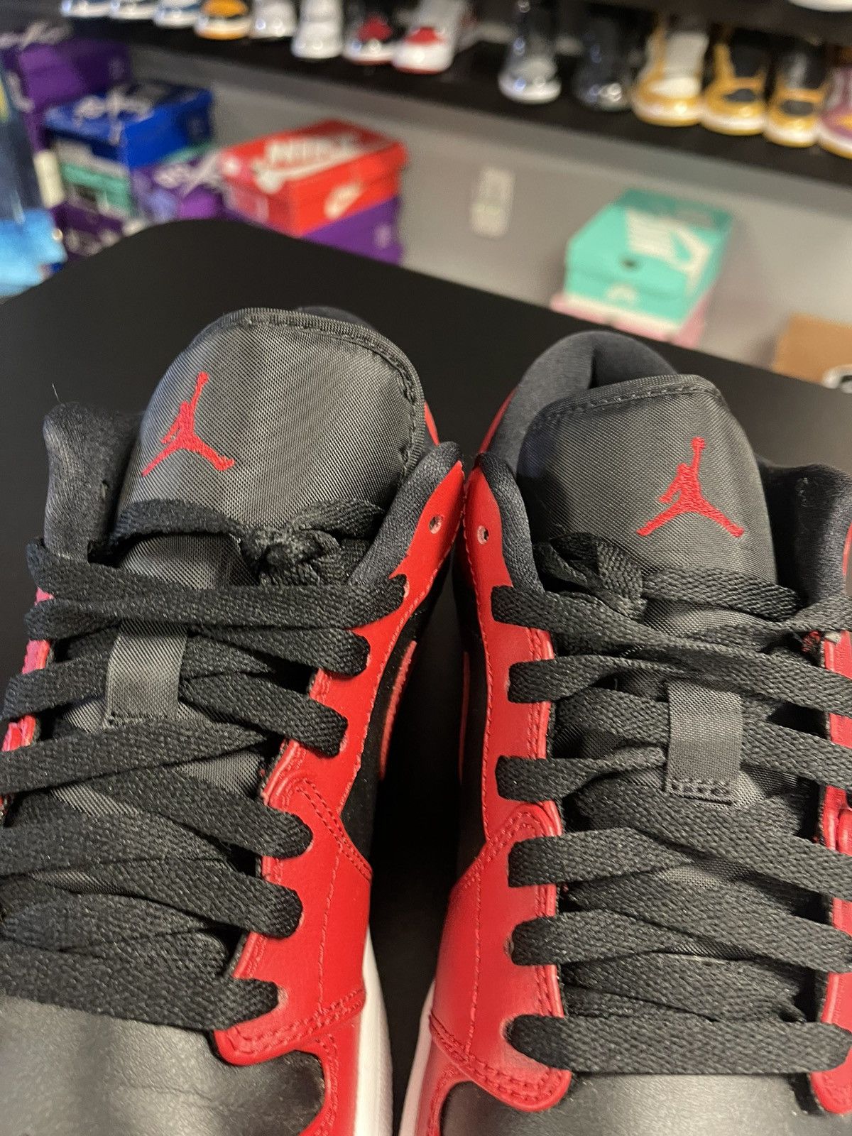 Jordan Brand Size 11 - Jordan 1 Reverse Bred Very Clean Size US 11 / EU 44 - 5 Thumbnail