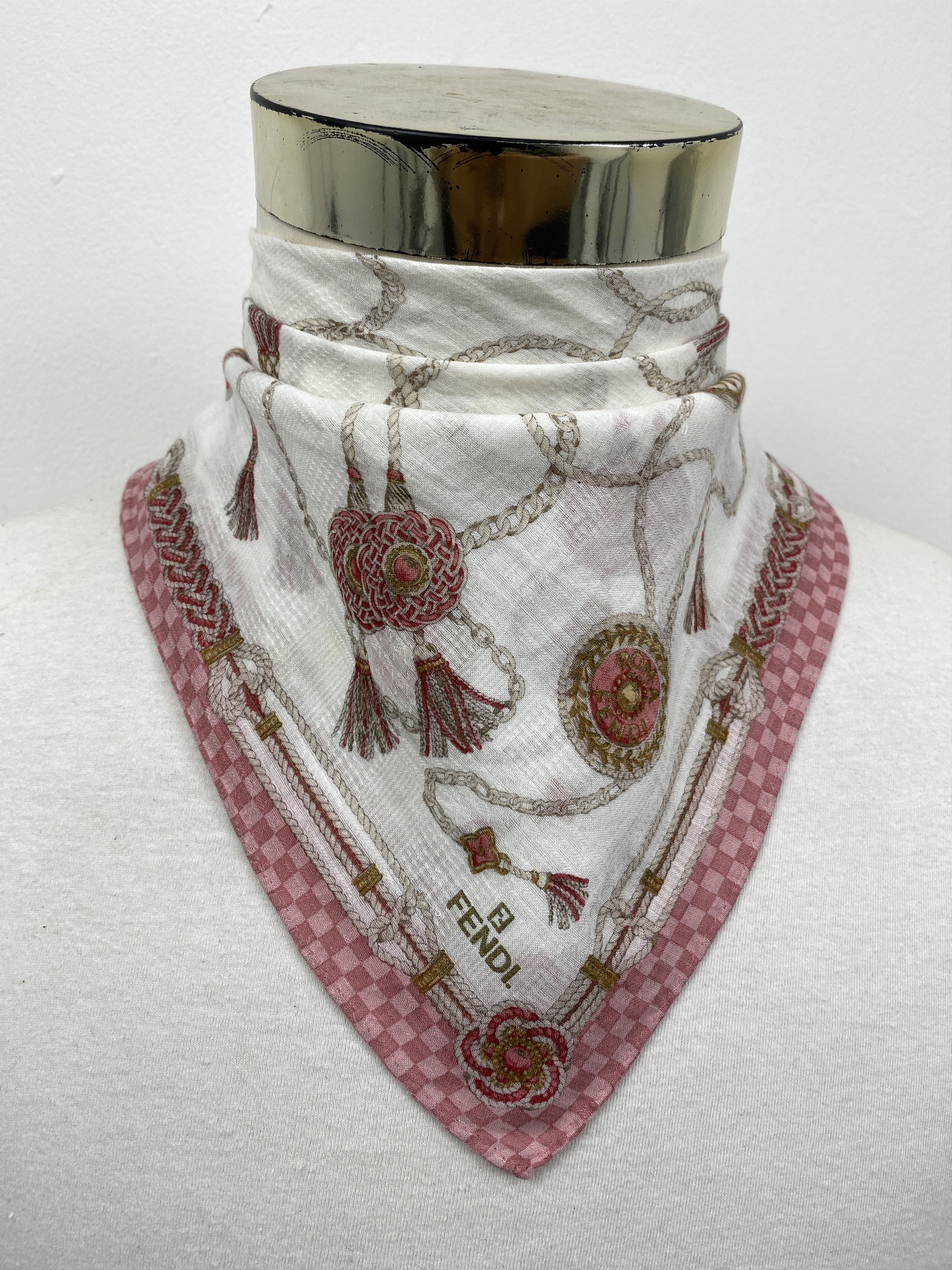 Vintage Fendi Handkerchief / Bandana / Neckerchief HKC0515 Size ONE SIZE - 1 Thumbnail