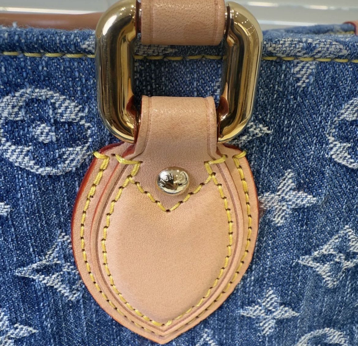 Louis Vuitton Louis Vuitton ON-THE-GO MM Size ONE SIZE - 5 Thumbnail