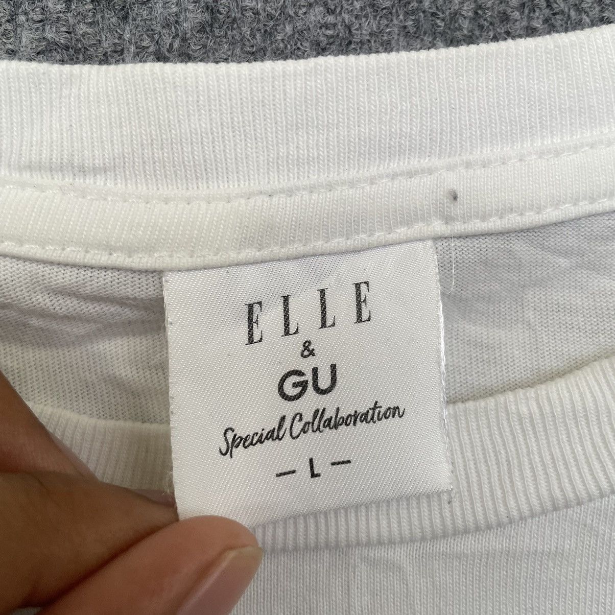 Japanese Brand Elle x GU Special Collaboration T Shirt Size US S / EU 44-46 / 1 - 3 Thumbnail