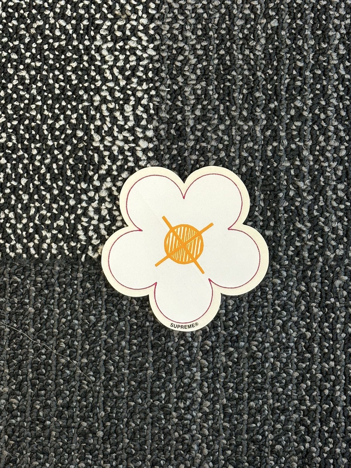 Supreme Supreme Been Hit Sticker Size ONE SIZE - 1 Preview