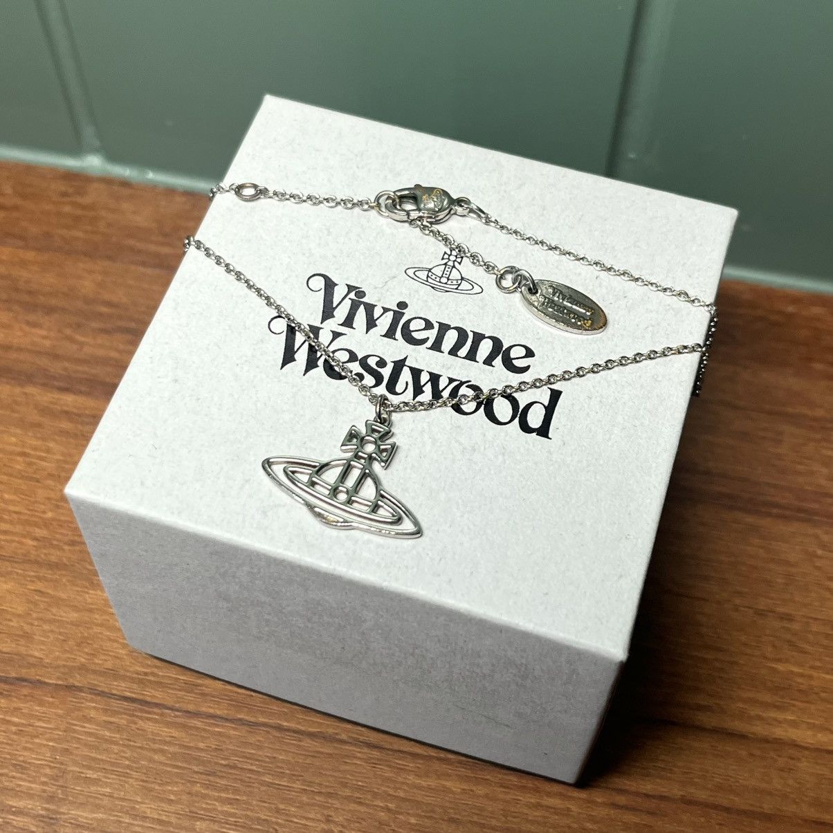 Vivienne Westwood VIVIENNE WESTWOOD Thin lines short flat orb pendant Size ONE SIZE - 2 Thumbnail