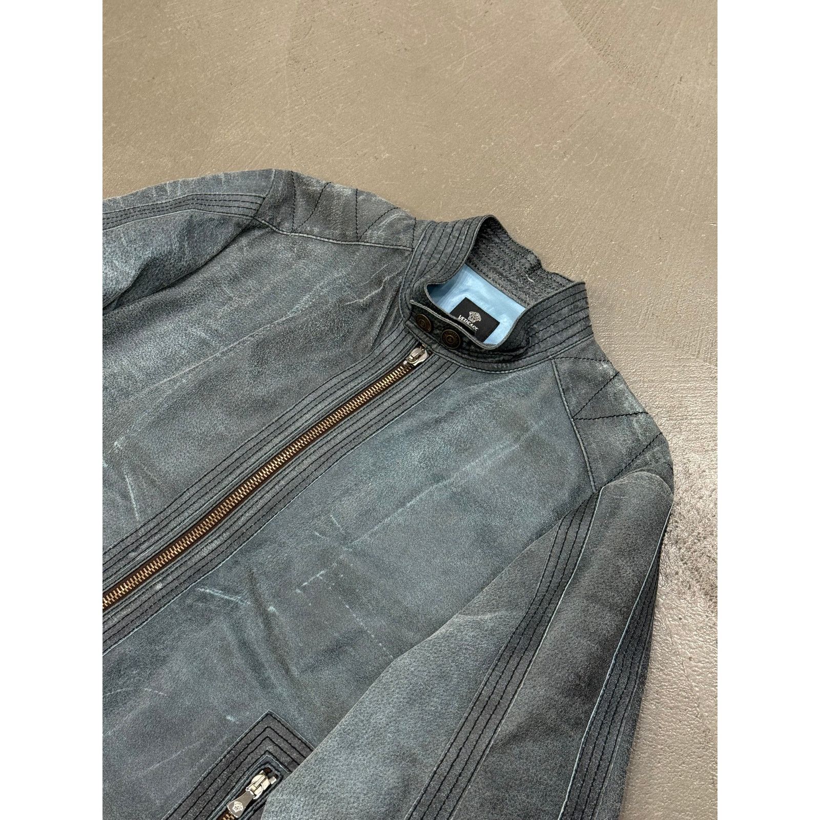 Versace 2000s Versace distressed leather jacket Size US M / EU 48-50 / 2 - 8 Thumbnail