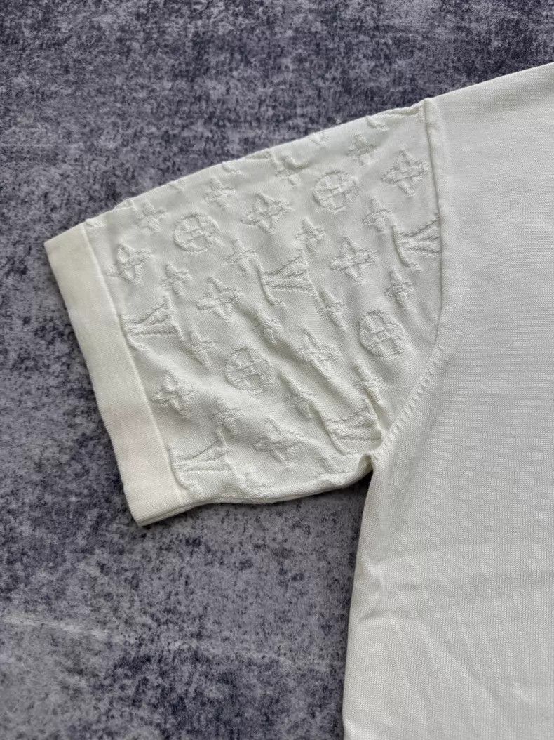Louis Vuitton Louis Vuitton White arm embossed full print knitted short Size US XL / EU 56 / 4 - 7 Thumbnail