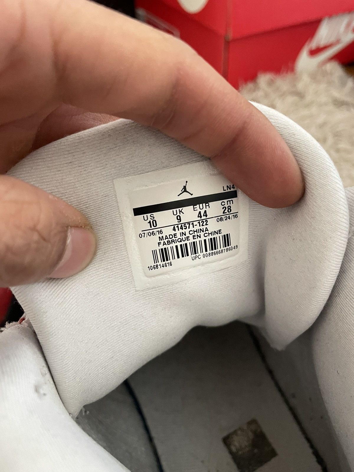 Jordan Brand Jordan 13 Cherry Size US 10 / EU 43 - 7 Thumbnail