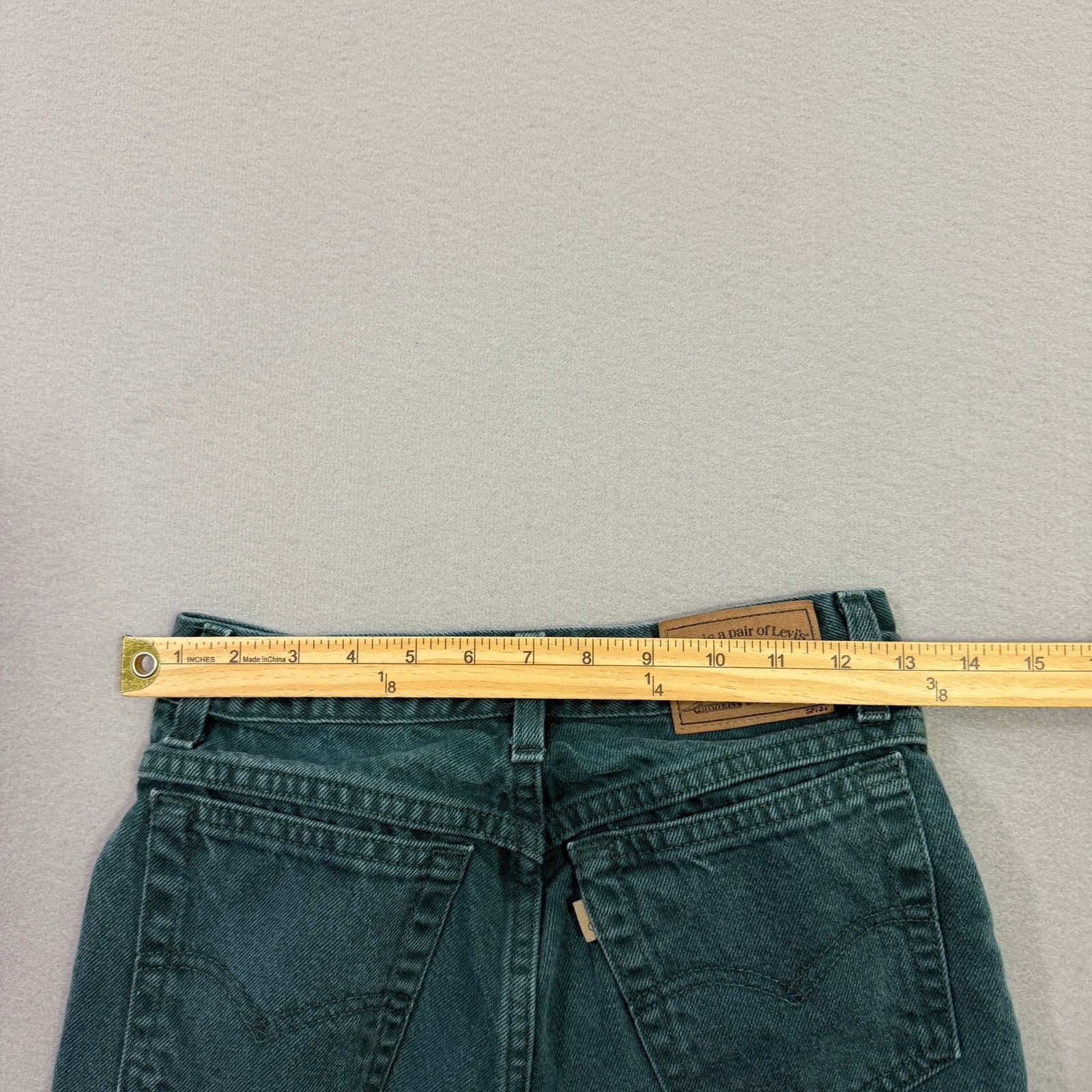Vintage Vintage Levis 900 Jeans Women's 7 Green Mom High Rise 90s Size 26" / US 2 / IT 38 - 9 Thumbnail