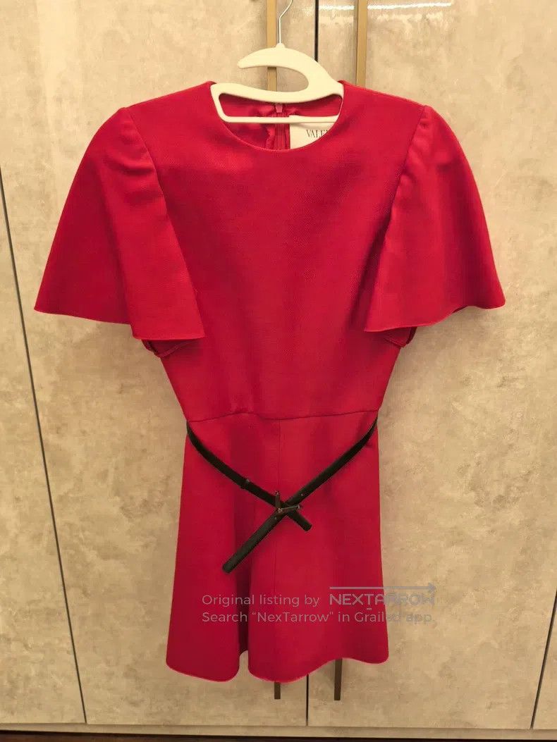 Valentino Valentino A short skirt with small flying sleeves Size S / US 4 / IT 40 - 1 Thumbnail