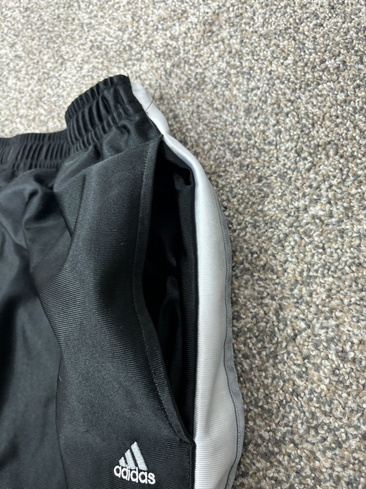 Adidas Vintage adidas hoops basketball black tear away track pants Size US 32 / EU 48 - 7 Thumbnail