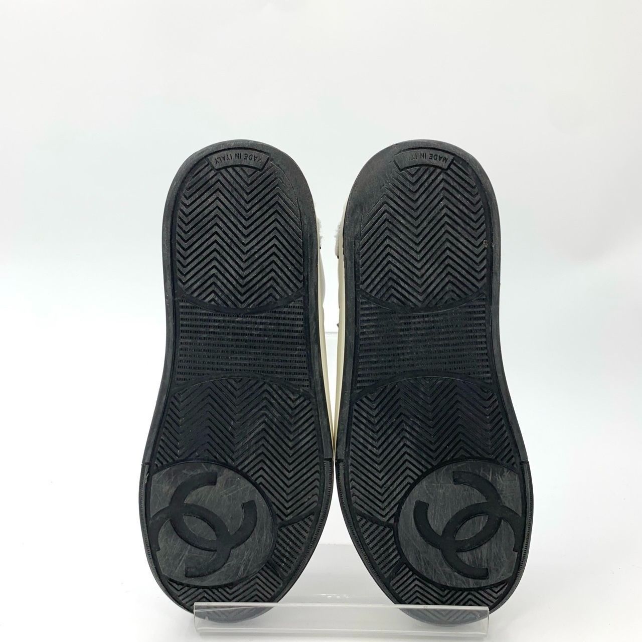 Chanel Chanel White Leather Low-Top Sneakers With Black Accents & L Size US 5 / IT 35 - 7 Thumbnail