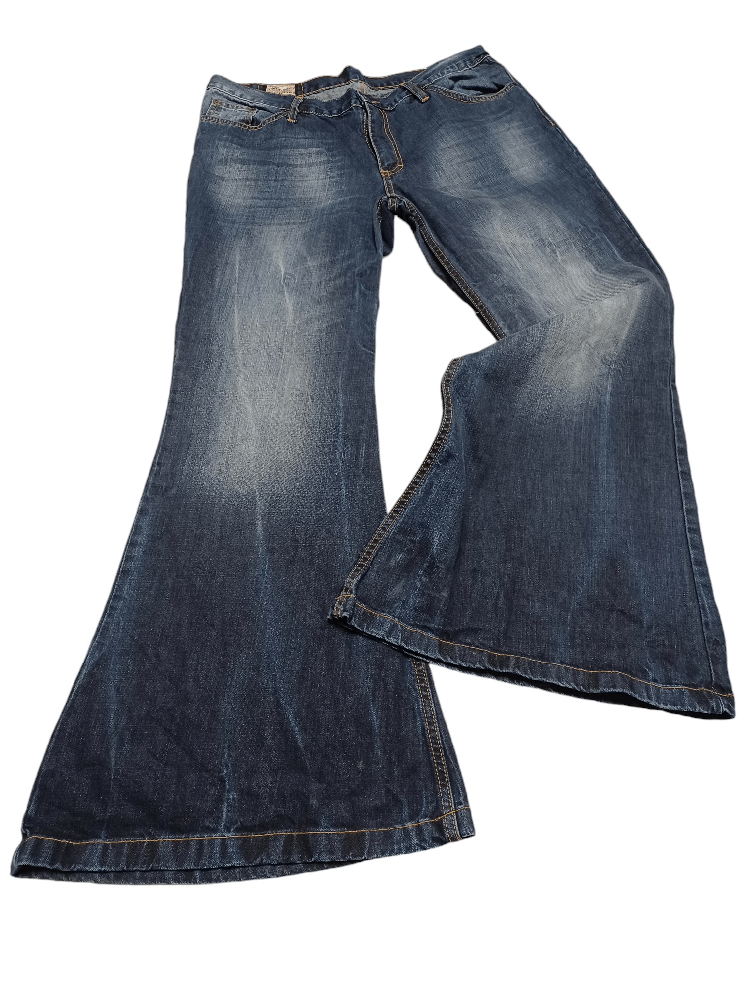 38 CM LEG OPENING FLARED FIRE AVANT GARDE COMYCOM JEANS