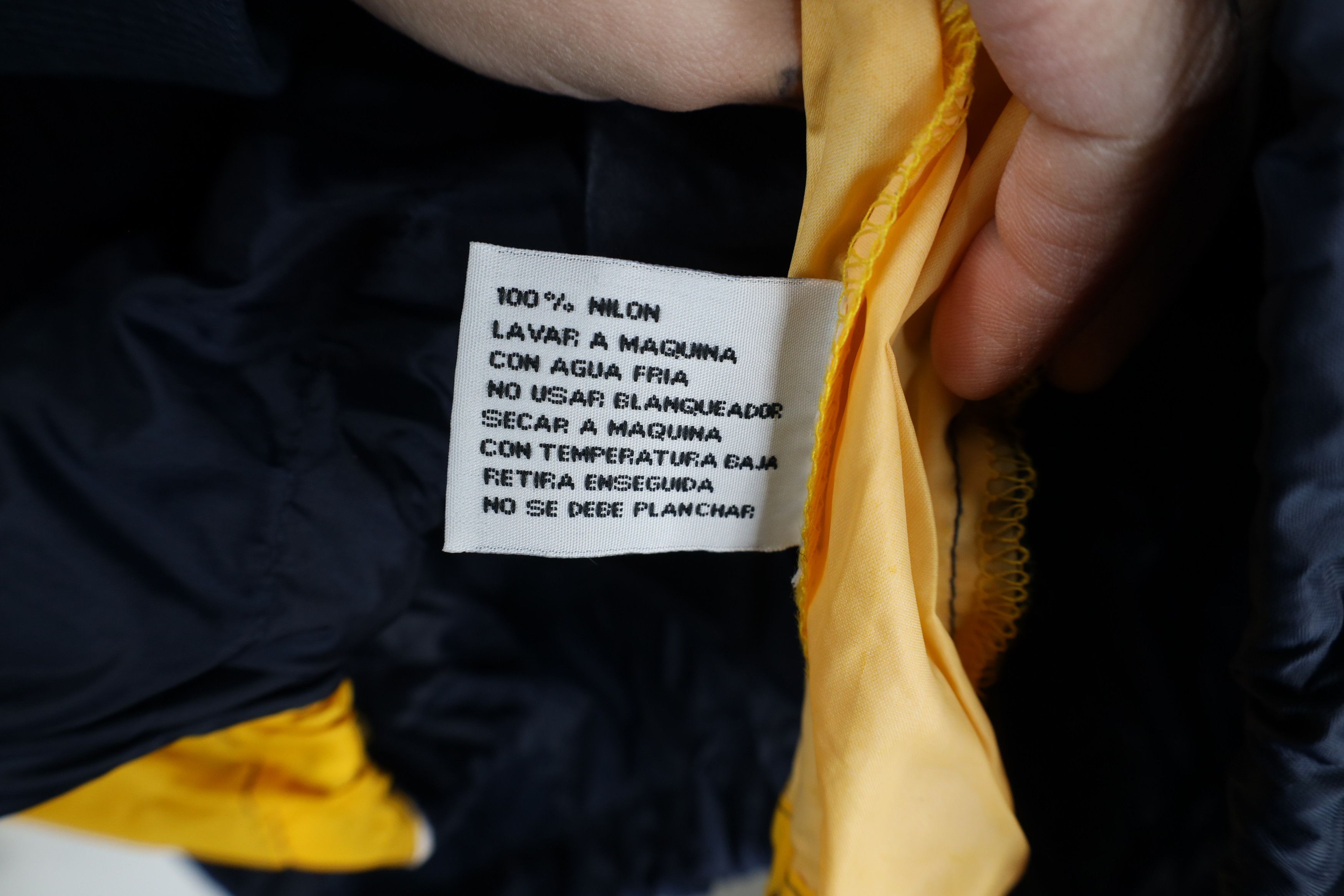 Vintage Vintage 90s University of Michigan Packable Anorak Jacket Size US XL / EU 56 / 4 - 12 Thumbnail