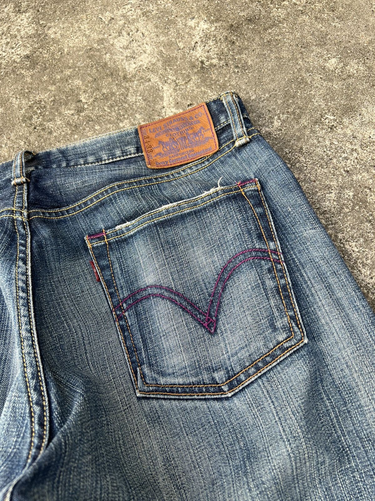 Levi's 💥Baggy💥Vintage Levi’s 503 Distressed Mud Wash Jean Size US 35 - 18 Thumbnail