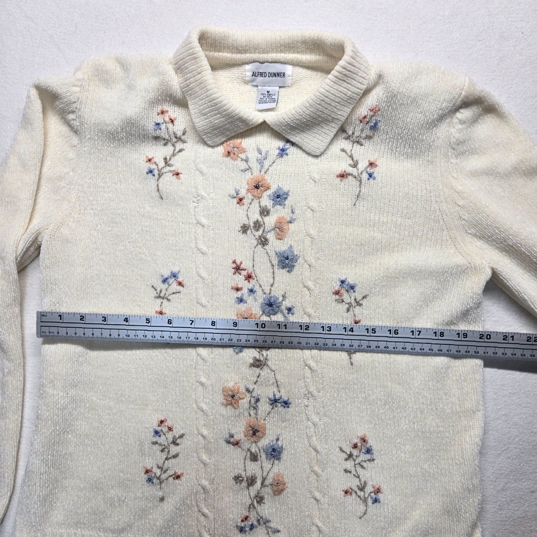Vintage Alfred Dunner Ivory Floral Long Sleeve Sweater Women Medium All Seasons Vintage Flowers Size M / US 6-8 / IT 42-44 - 4 Thumbnail
