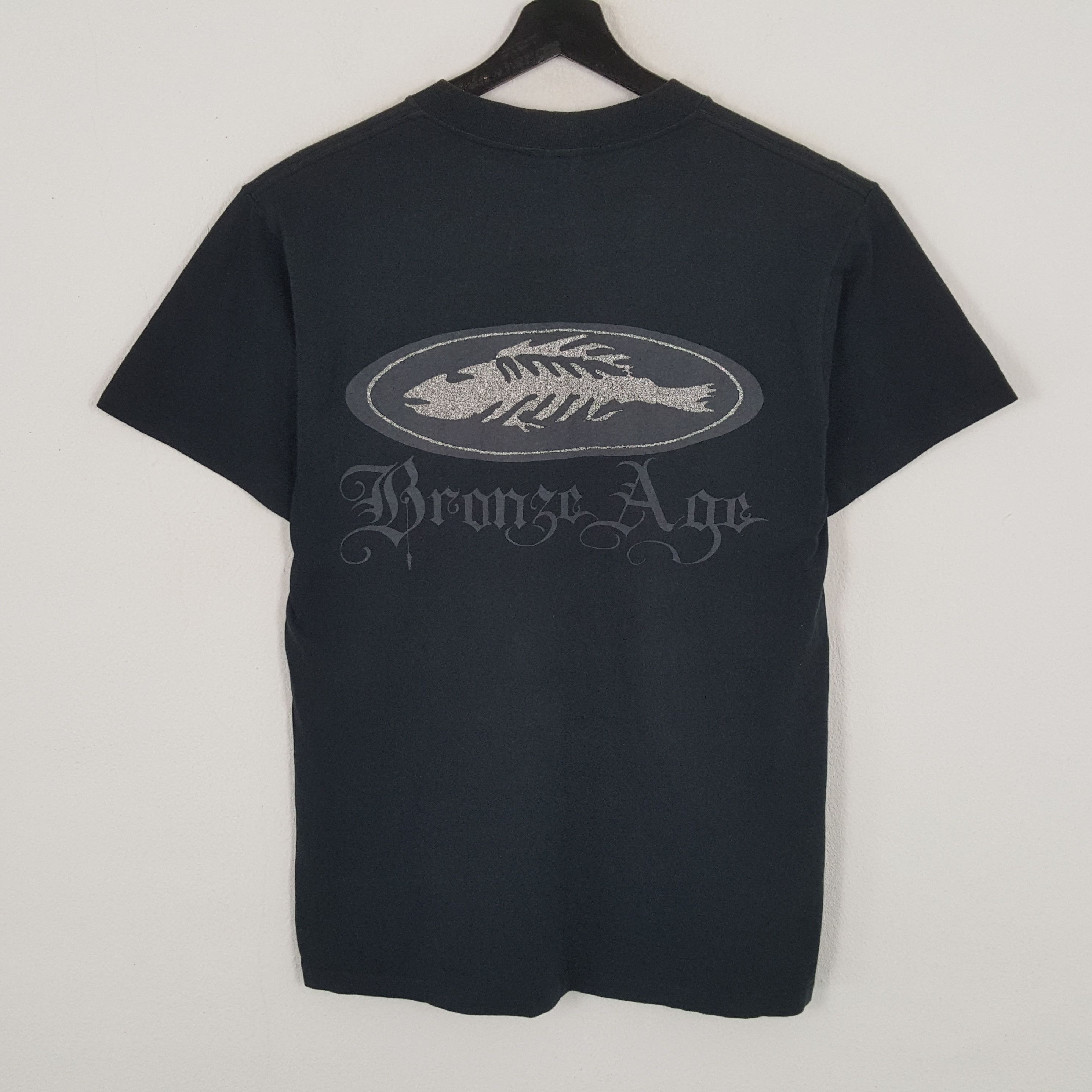 Vintage BRONZE AGE Surfing Style Streetwear Vintage Tshirt Size US M / EU 48-50 / 2 - 1 Thumbnail