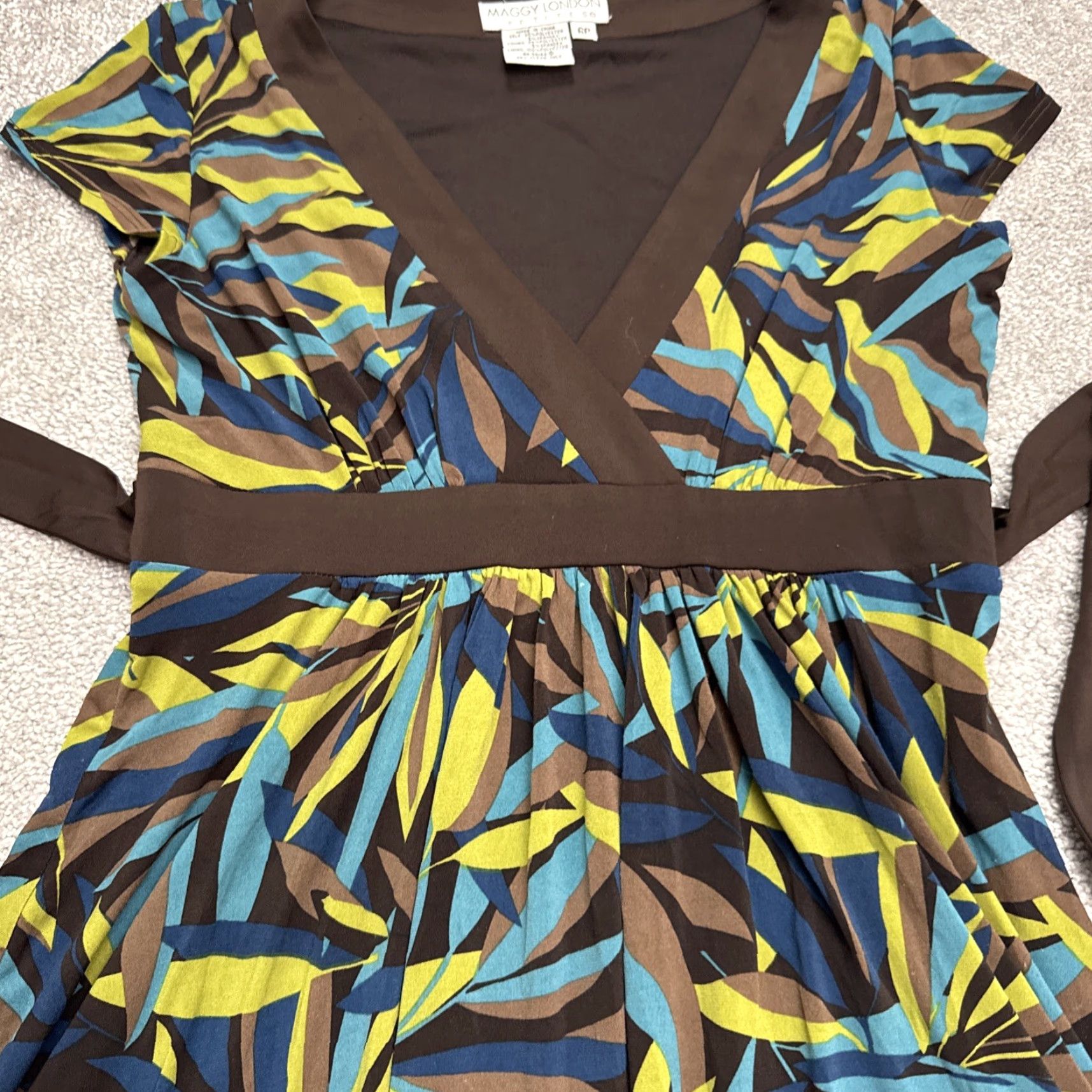 MAGGY LONDON VINTAGE Maggy London Leaf Print Midi Wrap Dress Womens 6P Brown Blue Casual Boho Dress Size M / US 6-8 / IT 42-44 - 3 Thumbnail
