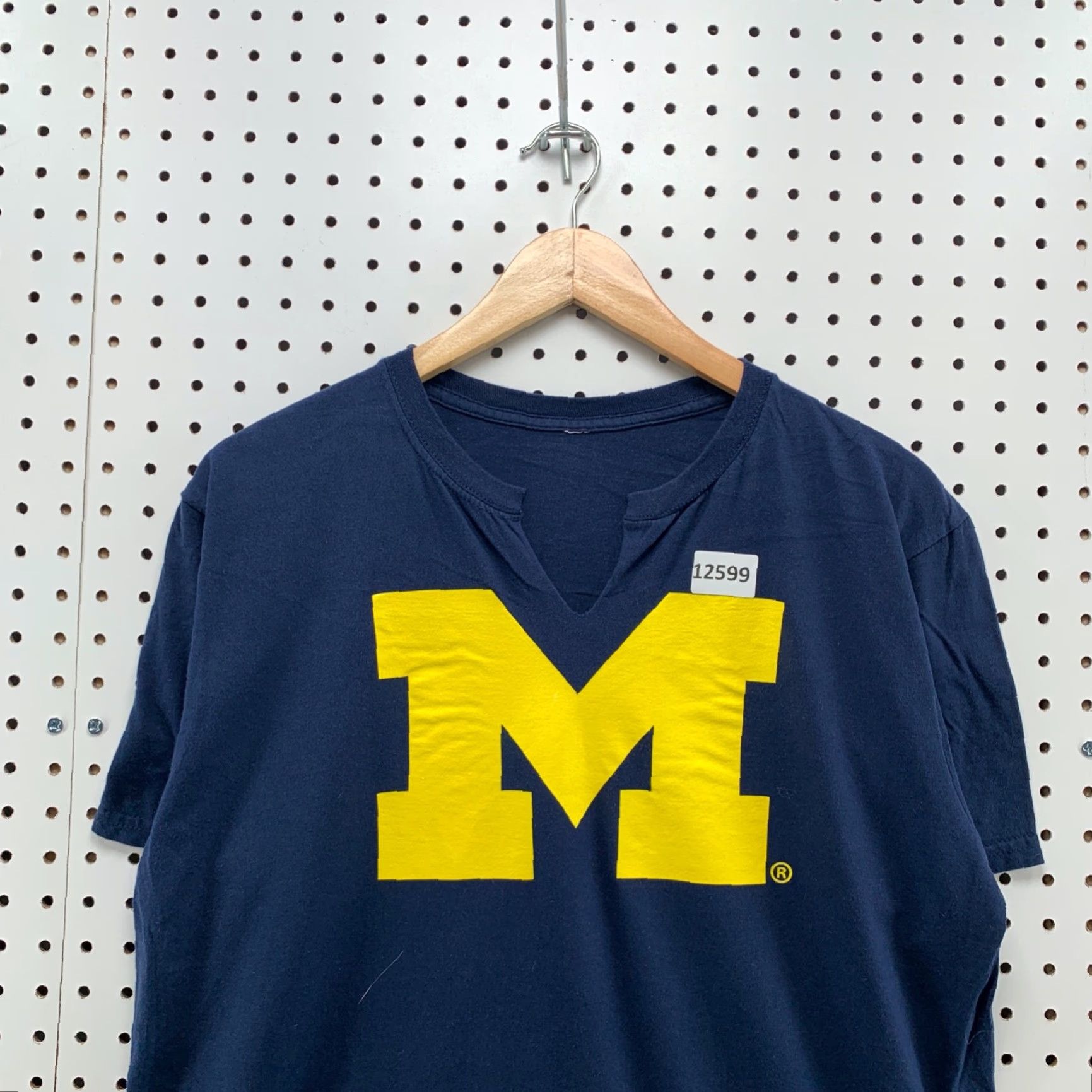 Vintage Michigan Go Blue Forever Cut V-neck Shirt XL Large Men Blue Logo Sports 90s? Size US XL / EU 56 / 4 - 5 Thumbnail