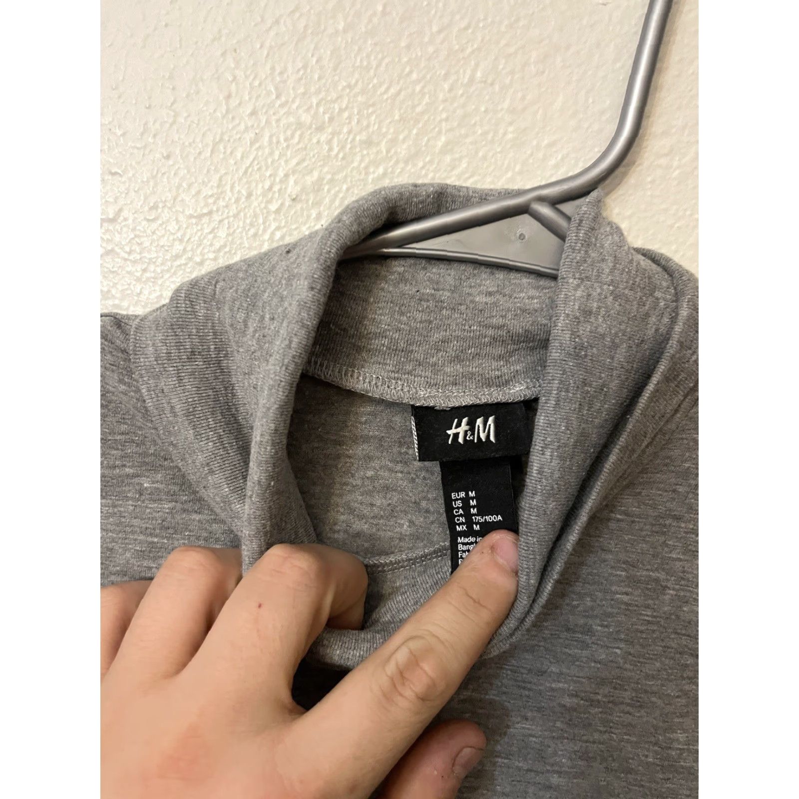 H&M H&M Gray Solid Turtleneck Tight-Knit Sweater Size M Men Pullover Cotton Size US M / EU 48-50 / 2 - 3 Thumbnail