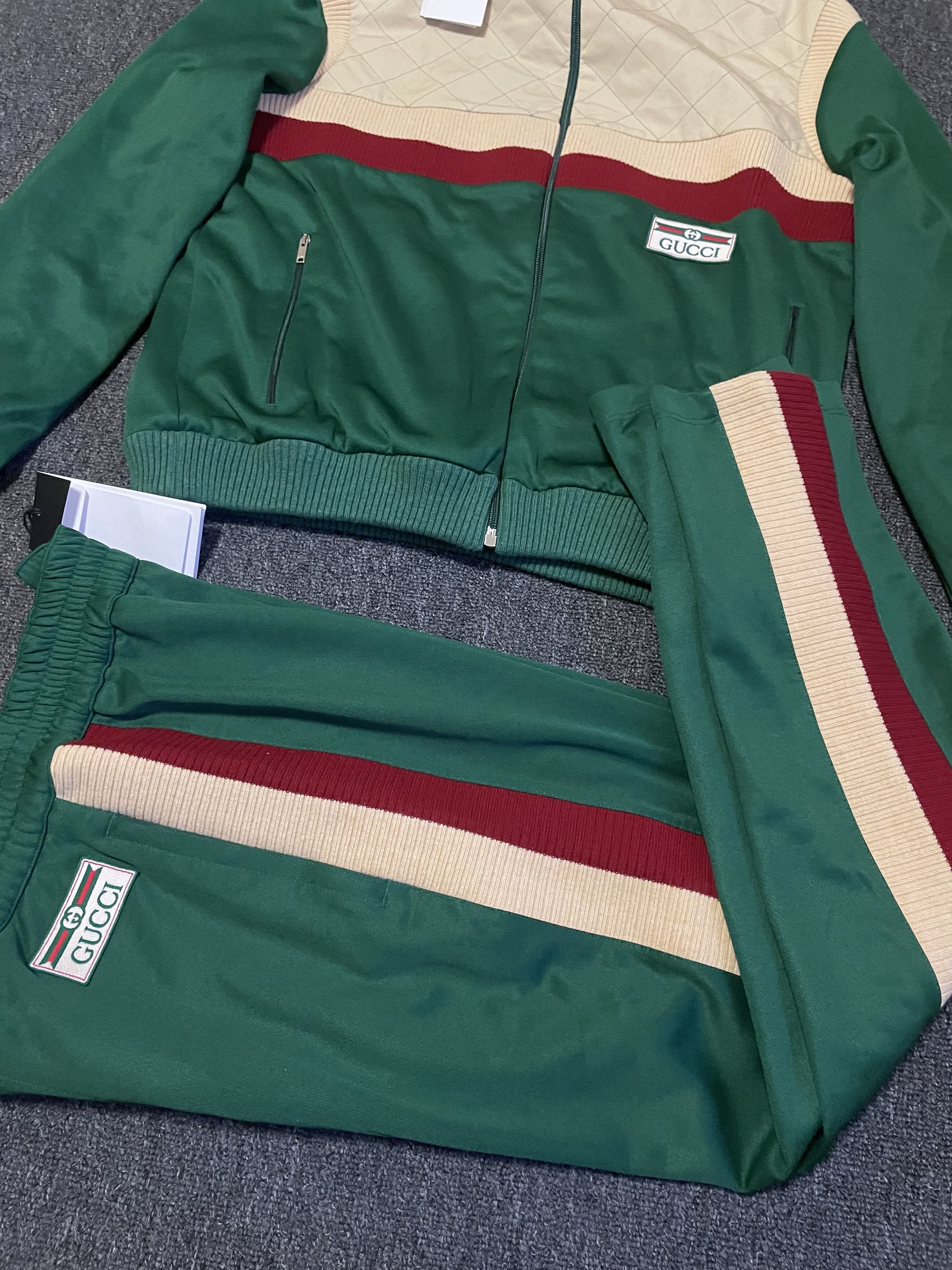 Gucci gucci green cropped Sweatpants, size s Size US 30 / EU 46 - 7 Thumbnail