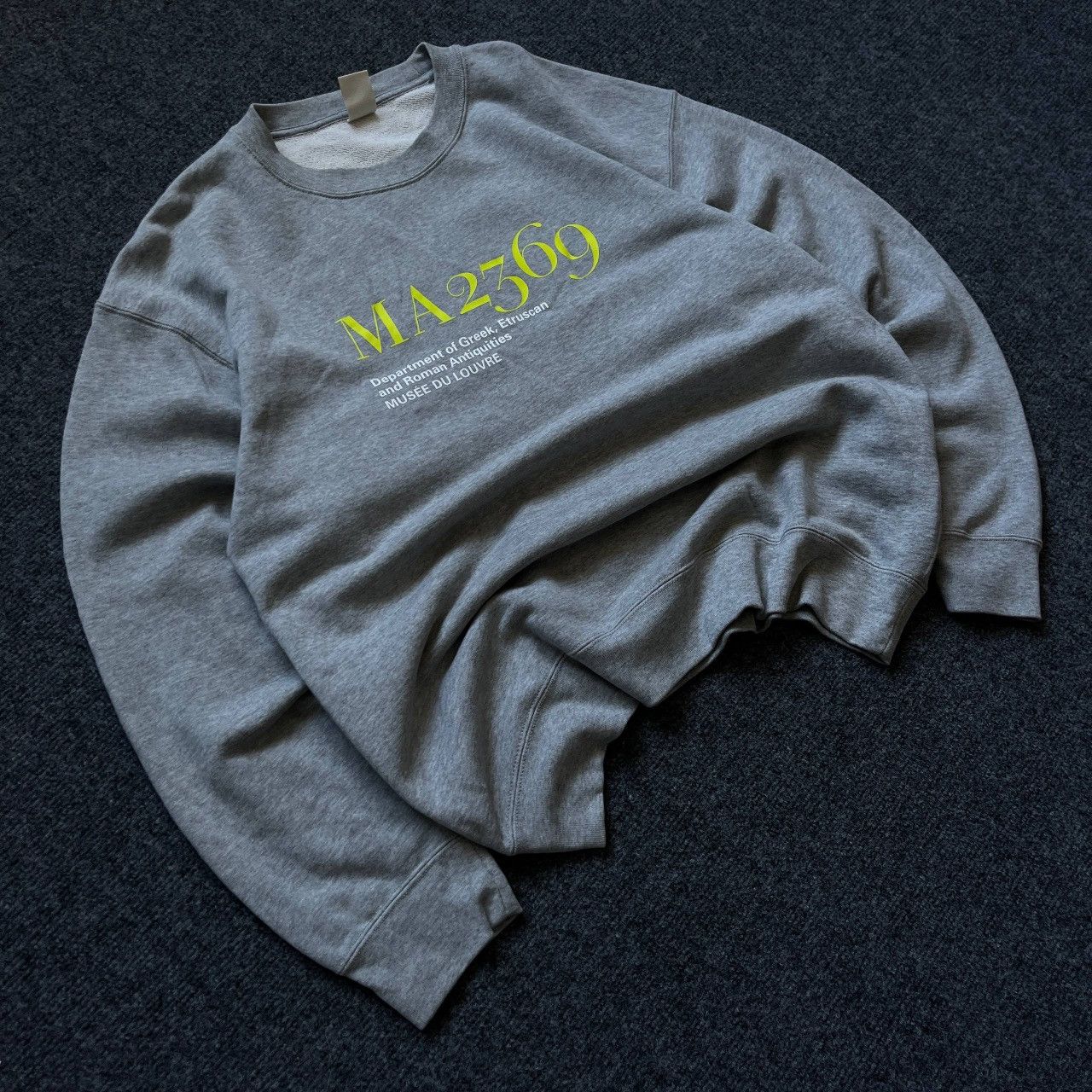 Uniqlo VTG Mans Peter Saville & Louvre Museum Uniqlo Sweatshirts Size US M / EU 48-50 / 2 - 4 Thumbnail