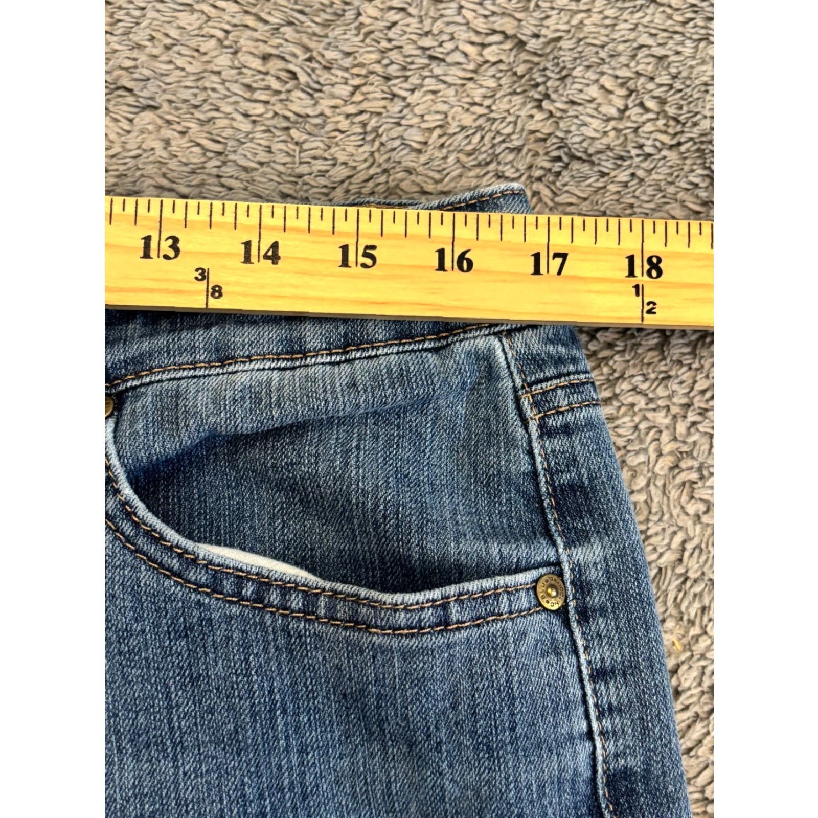 Vintage **Womens Bandolino Blue Denim Straight Rise Jeans 12** User: **Blue Bandolino Womens Straight Rise Jeans Size 12** Size 34" / US 12 / IT 48 - 3 Thumbnail