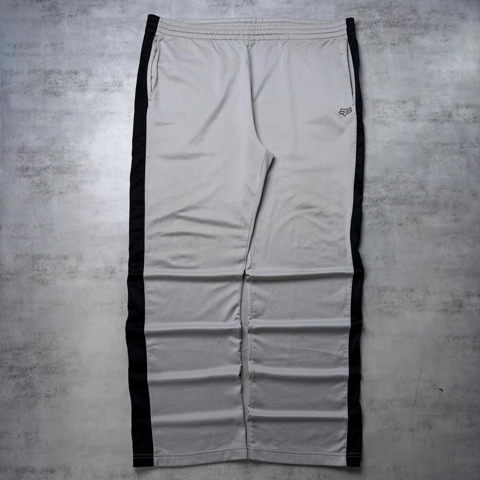 Fox Racing Y2 Grey Fox Racing Grunge Distressed Baggy Sweatpants Size US 34 / EU 50 - 1 Thumbnail