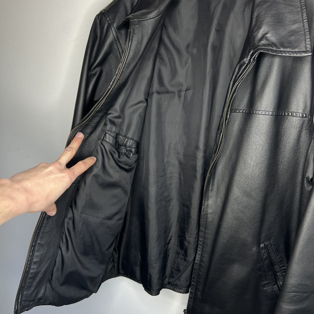 Leather Vintage Black Leather Motor Biker Jacket Trucker Genuine Size US M / EU 48-50 / 2 - 8 Thumbnail
