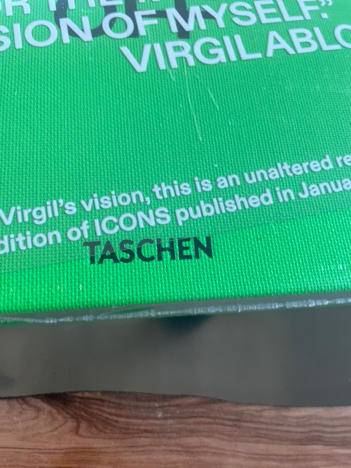 Nike Virgil Abloh. Nike. ICONS Coffee Table Book Size ONE SIZE - 4 Thumbnail