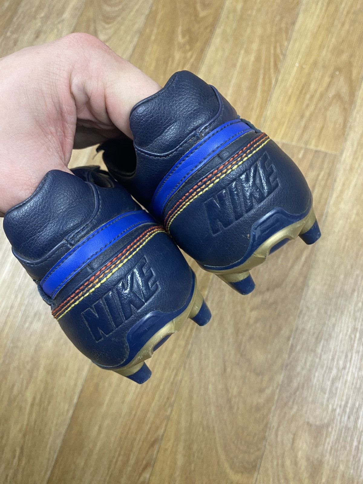 Vintage Vintage Rare Nike Tiempo R10 Ronaldinho Football Cleats Size US 7 / EU 40 - 9 Thumbnail