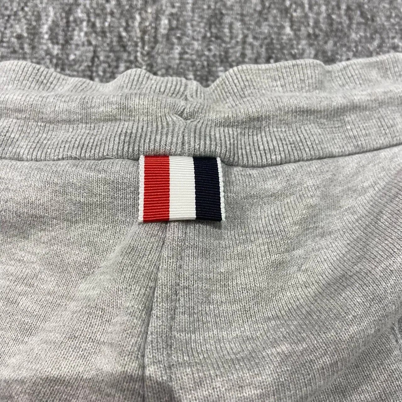 Thom Browne Thom Browne Gray Shorts Size 5. Size US 28 / EU 44 - 9 Thumbnail