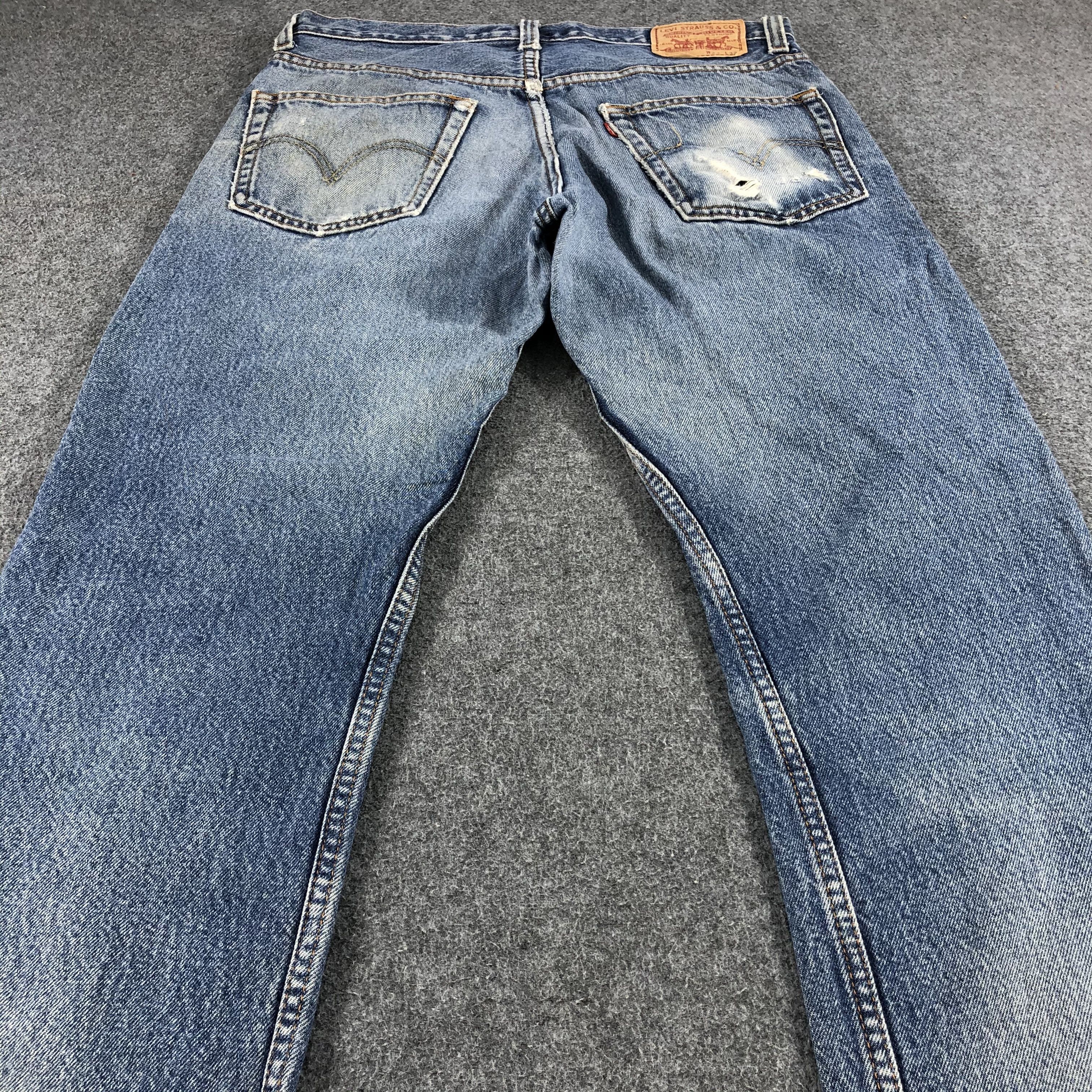 Levi's Vintage Distress Light Wash Levis 505 Jeans-J1252 Size US 35 - 4 Thumbnail