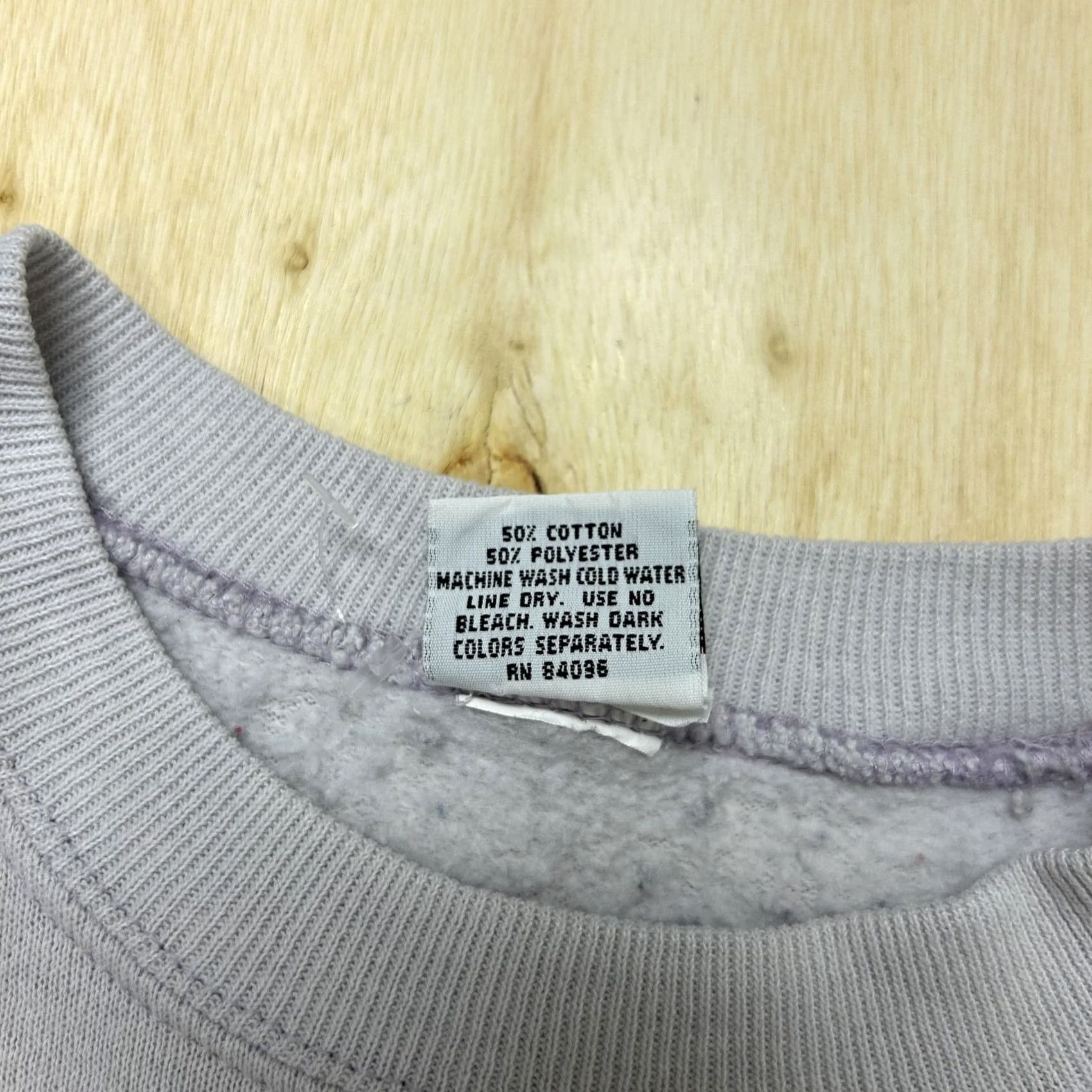 Vintage VINTAGE B-WEAR SPORTSWEAR Sweatshirt Womens Medium Gray Christmas Snowman Fleece Size M / US 6-8 / IT 42-44 - 4 Thumbnail