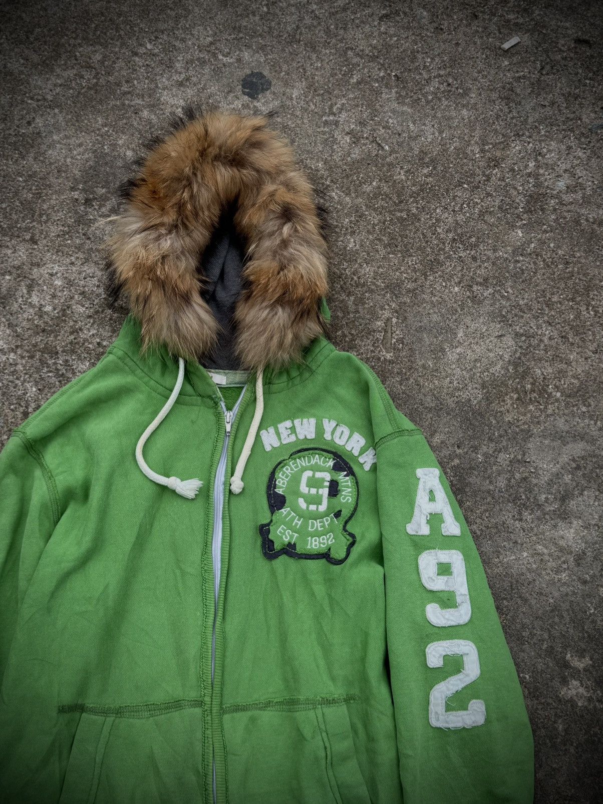 Japanese Brand Fur Hoodie Distressed Styled Size US L / EU 52-54 / 3 - 2 Thumbnail