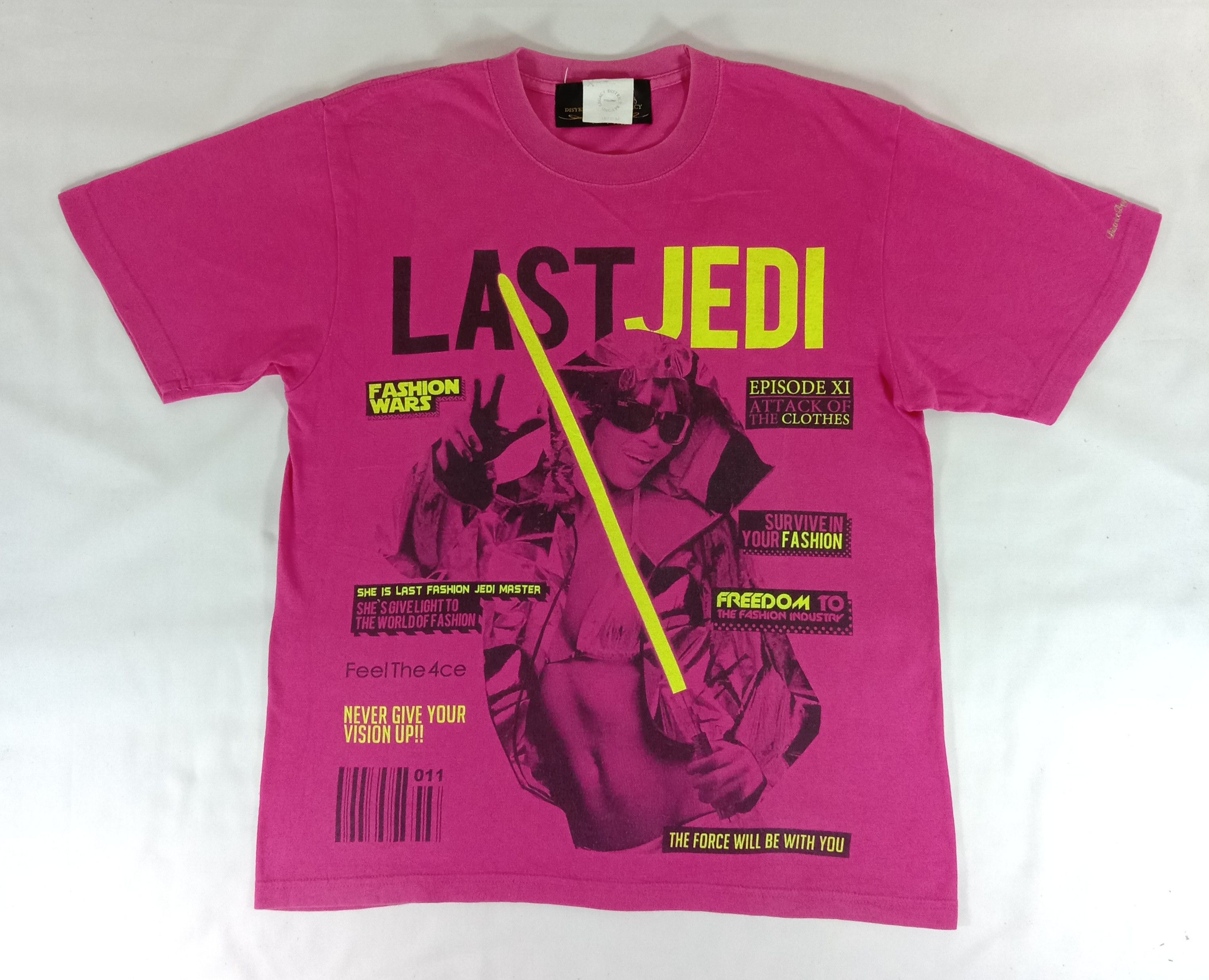 Japanese Brand District Beyond Legacy X Last Jedi Fashion Wars T Shirt Size M / US 6-8 / IT 42-44 - 1 Thumbnail