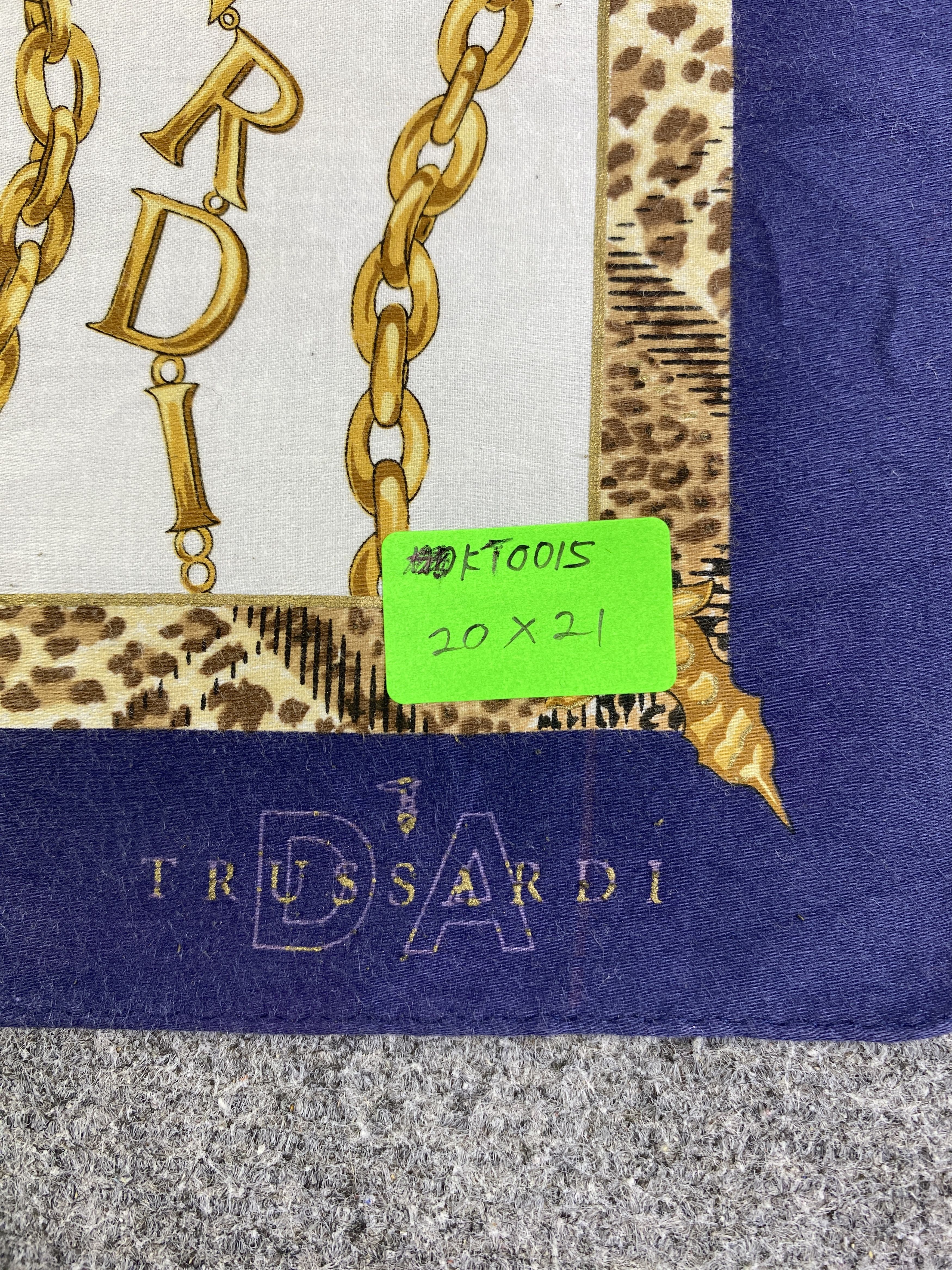 Trussardi Vintage Trussardi Handkerchief / Neckerchief KT0015 Size ONE SIZE - 7 Thumbnail