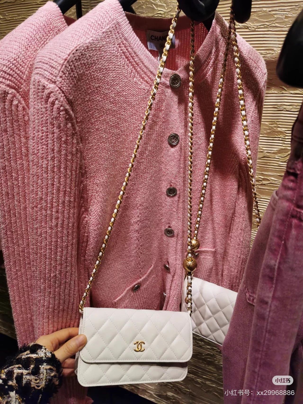 Chanel Chanel 23P Crystal Pink Crystal Button Knit Cardi 40 Size M / US 6-8 / IT 42-44 - 9 Thumbnail