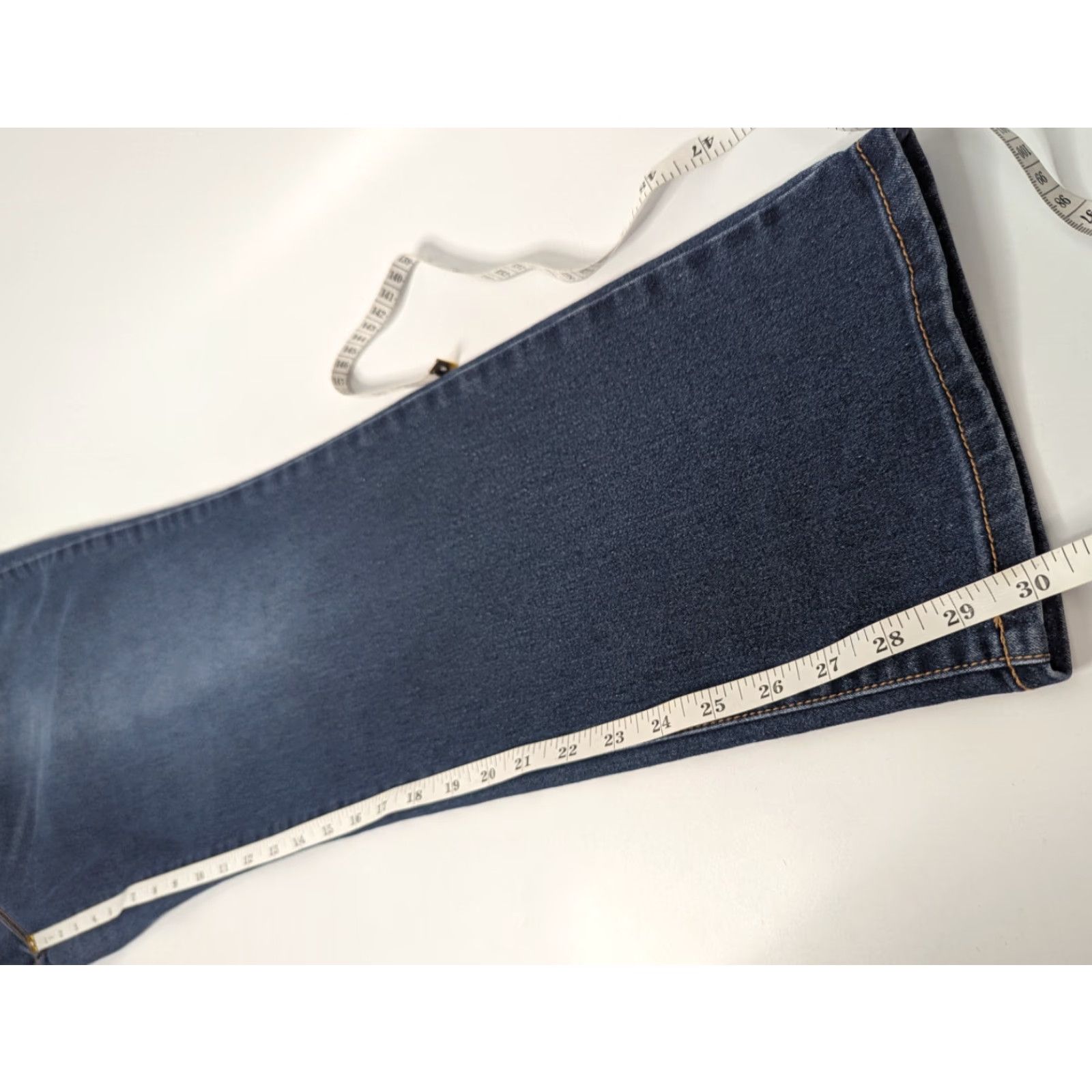 Vintage Bandolino Jeans Size 16 Womens Amy High Rise Medium Wash Blue Denim Stretch Size 38" / US 16 / IT 52 - 5 Thumbnail