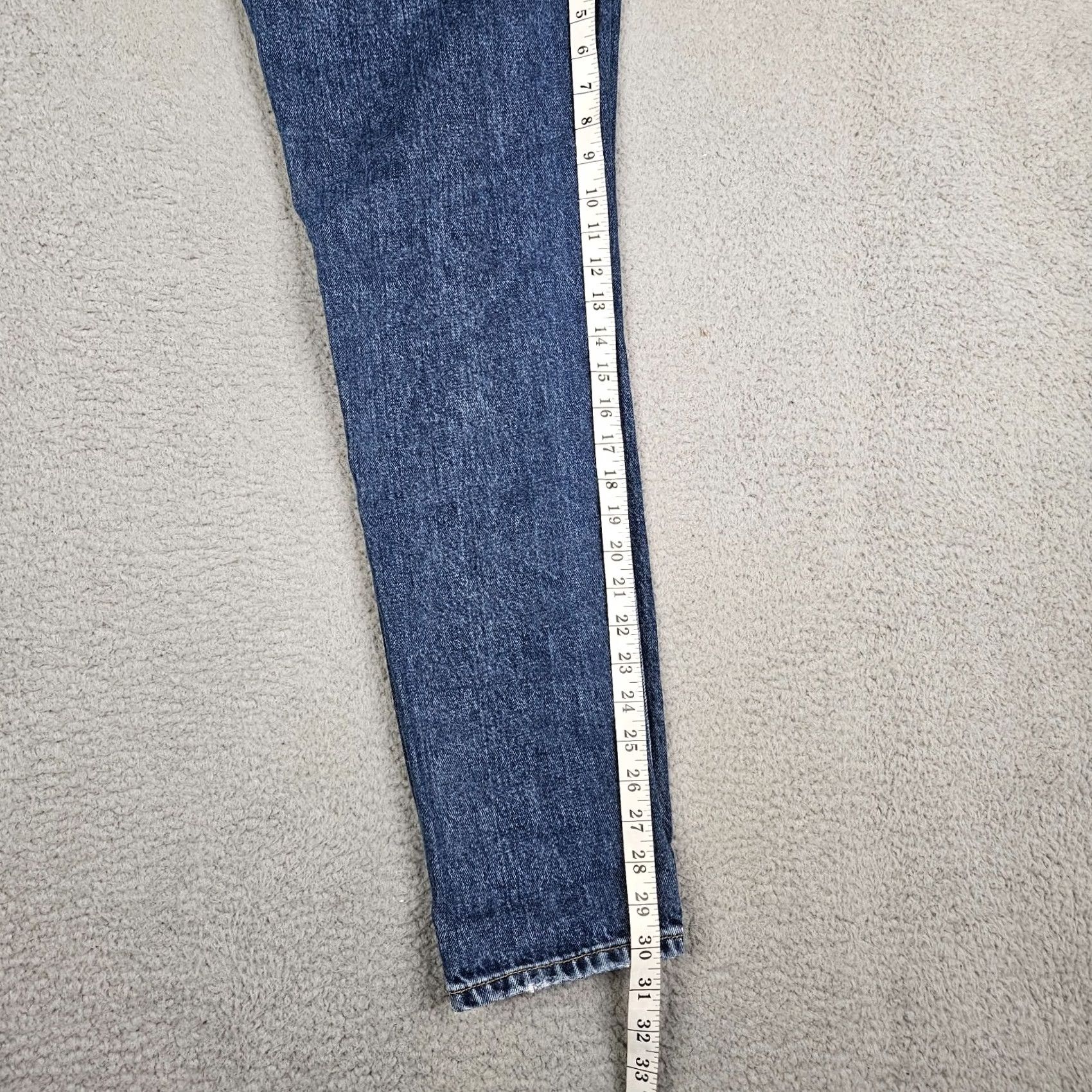 Urban Outfitters BDG URBAN OUTFITTERS Mom High-Rise Distressed Med-Wash Denim Jeans 27 Blue Womens Size 27" / US 4 / IT 40 - 5 Thumbnail