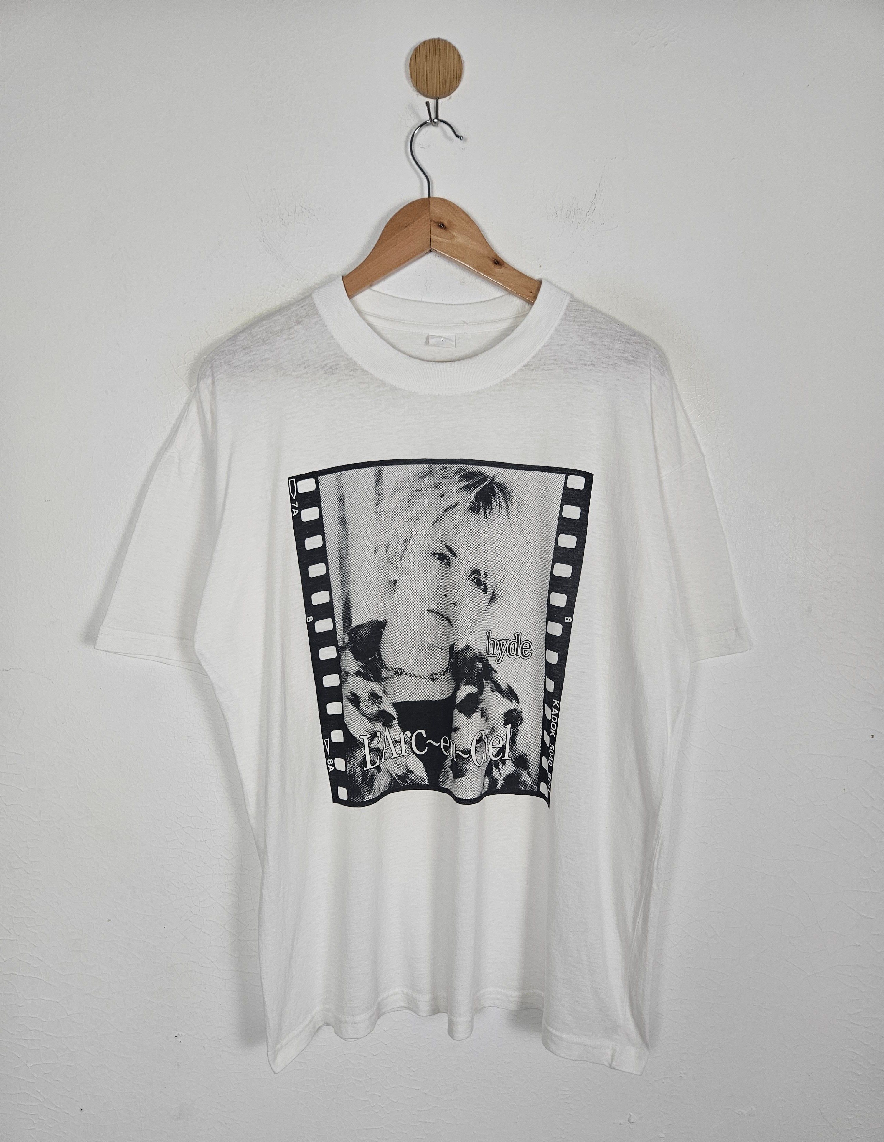Band Tees × Japanese Brand × Vintage Vintage 90s Hyde Larc En Ciel Rock Band Japan shirt Size US L / EU 52-54 / 3 - 1 Thumbnail