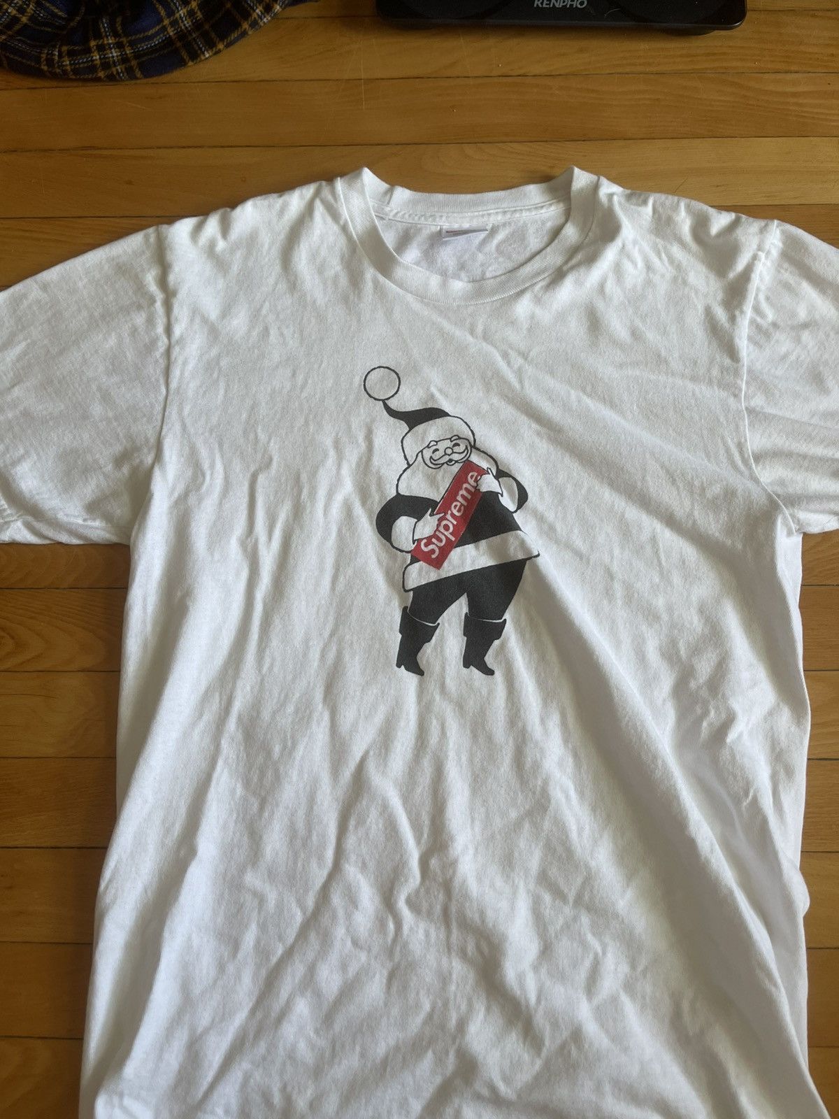 Supreme supreme chrismas 2016 Size US M / EU 48-50 / 2 - 1 Thumbnail