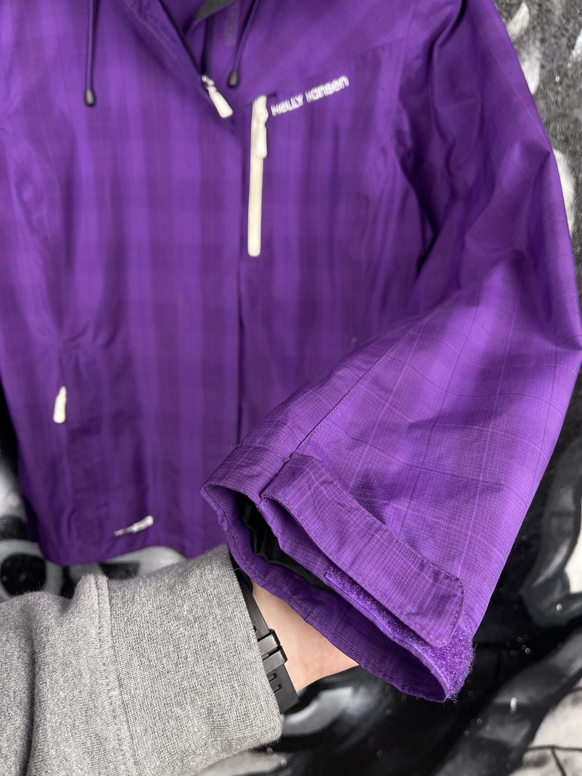 Helly Hansen Helly Hansen Tech Series Outdoor Purple Jacket WMNS Size M Size M / US 6-8 / IT 42-44 - 7 Thumbnail