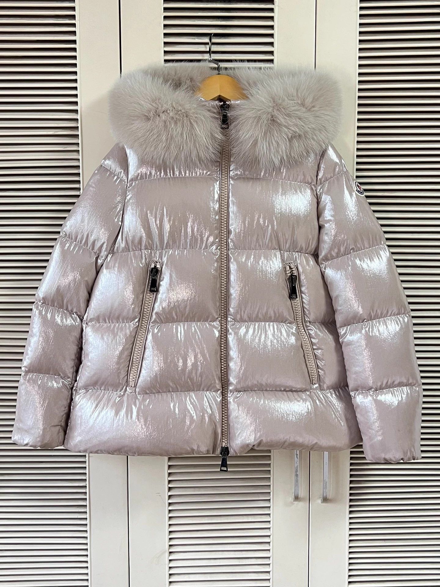 Moncler Moncler Women's Fox Fur Hooded Pearly Down Coat 0 Size XS / US 0-2 / IT 36-38 - 1 Thumbnail
